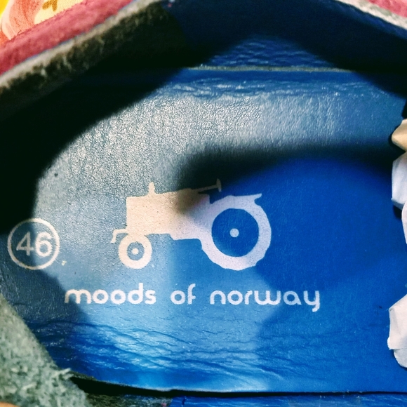 Mens Pink Moods of Norway Shoes - Picture 6 of 6